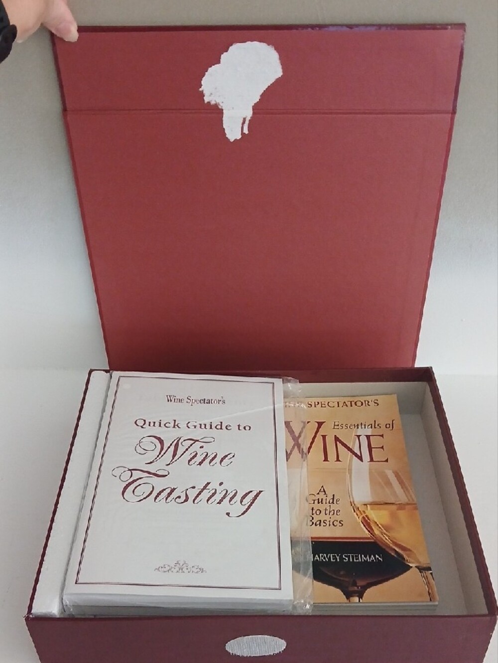 Wine Spectator's Complete Wine Tasting Kit - Picture 3 of 3